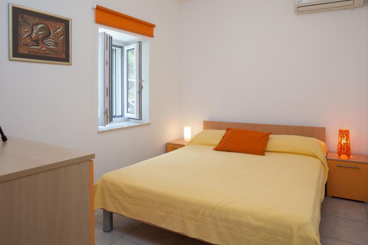 Apartment Bura 1 Makarska Exterior foto